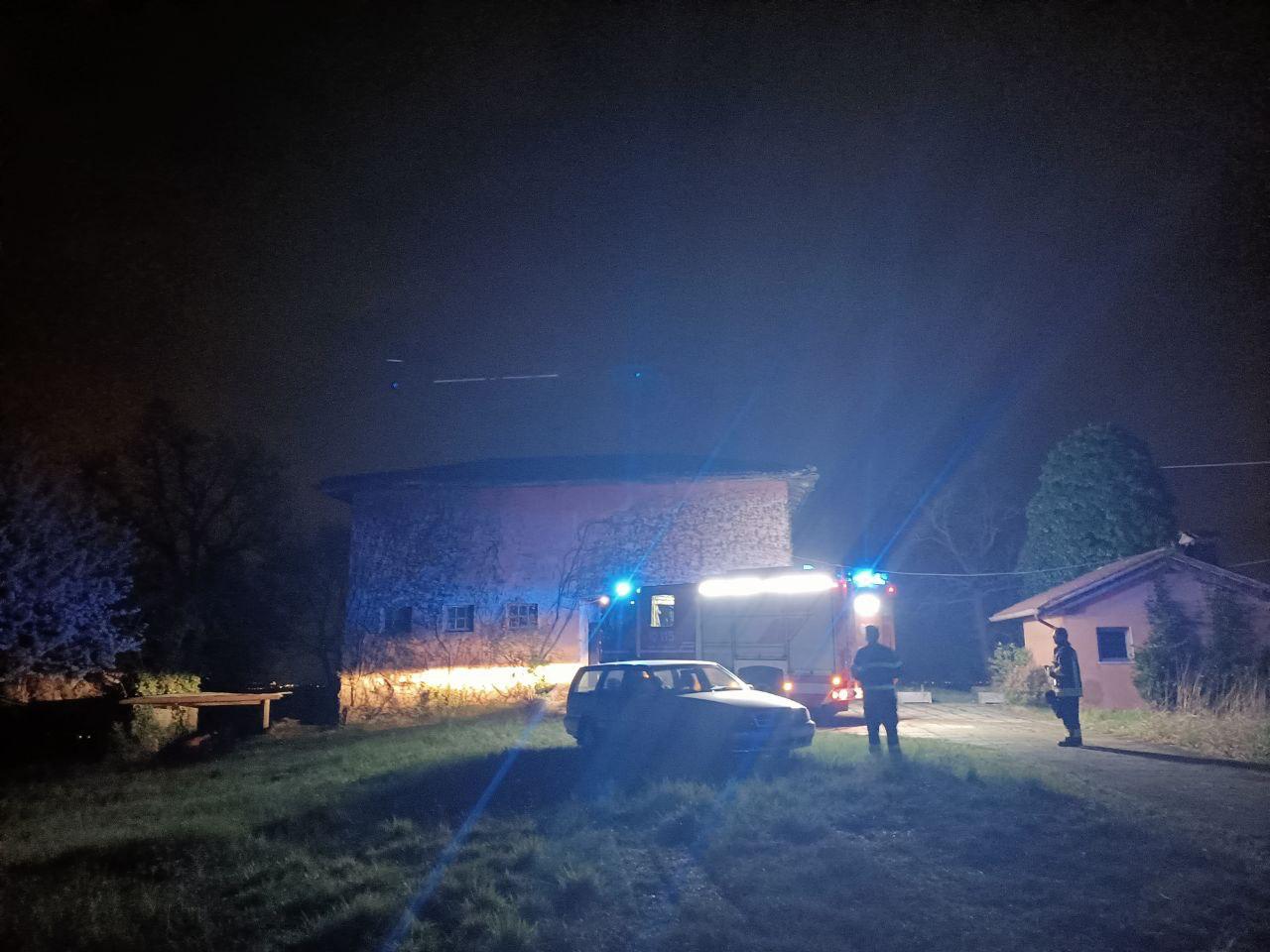 Immagine per Fiamme nel bagno, incendio nella notte in una casa a Cormons